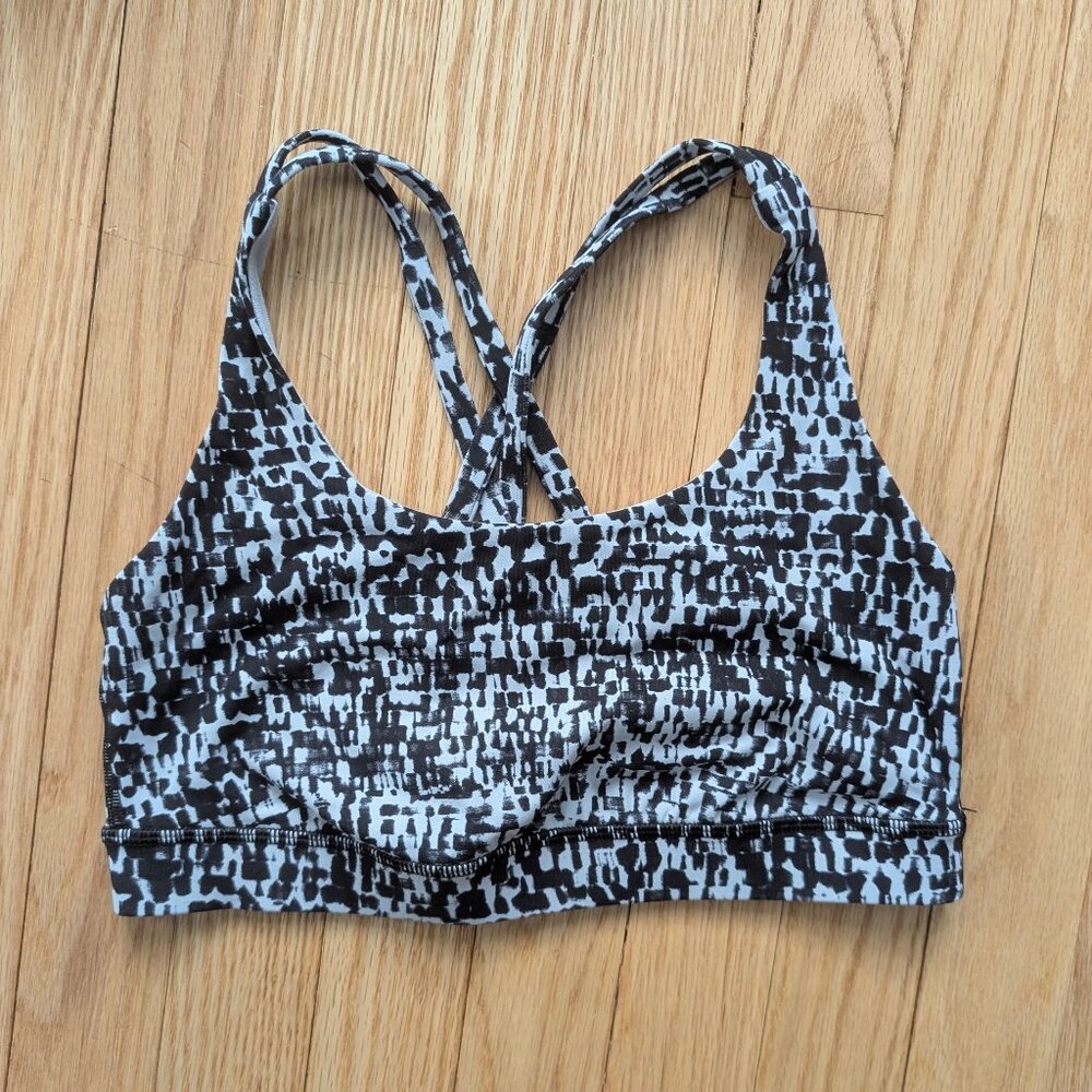 EUC Lululemon Energy Bra size 6 Medium Support Urban Block Ice Grey Black Sports